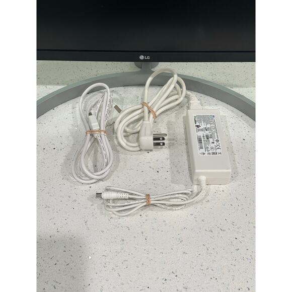 32 Inch Class 4K UHD Monitor with Radeon FreeSync™ Technology - Picture 7 of 10